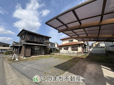 【駐車場】 | 小山市羽川再生住宅　１ | カーポート付き駐車スペース☆最大で4台駐車可能（車種による）