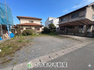【駐車場】 | 小山市羽川再生住宅　１ | 広々とした駐車場は最大4台駐車可能☆　※車種によります