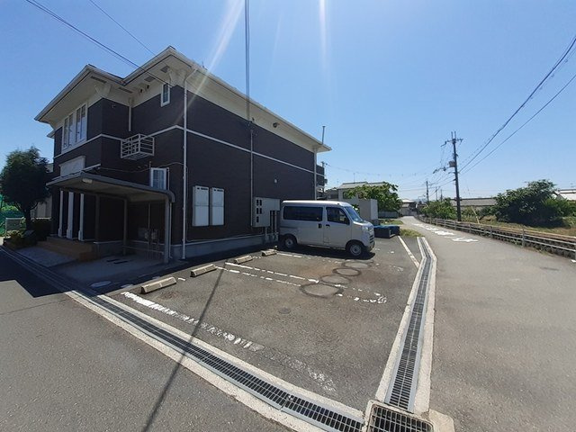 アッド　コンフォート２の駐車場