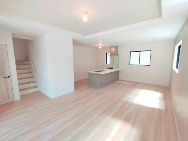 調布市緑ケ丘1丁目 京王線 仙川駅 新築戸建の居間・リビング