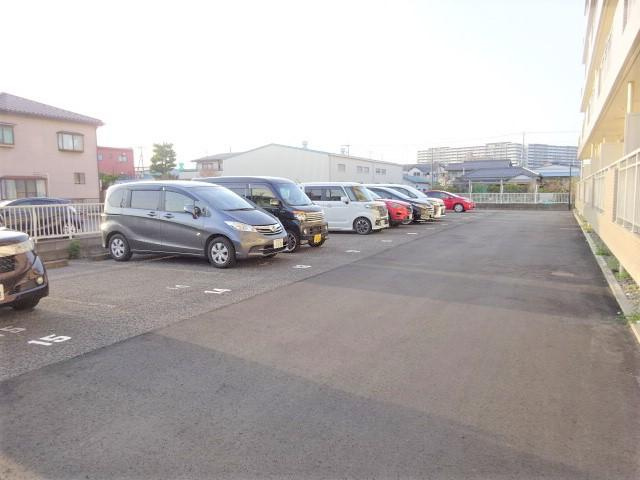 さいたま市桜区町谷４丁目の賃貸マンションの駐車場