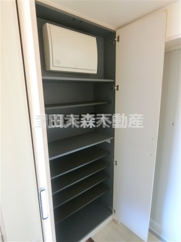 ミストラルコート(MISTRAL　COURT)の収納|玄関収納