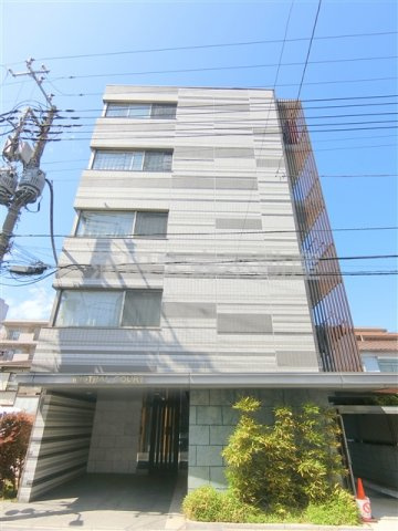 ミストラルコート(MISTRAL　COURT)の外観|2013年10月築　RC鉄筋コンクリート造地上5階建て総戸数16戸
東京都大田区東糀谷1丁目　京急空港線大鳥居駅最寄り徒歩11分　