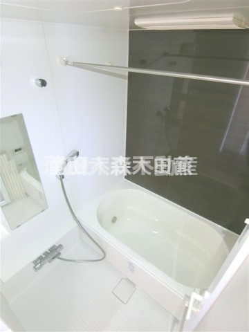 ミストラルコート(MISTRAL　COURT)の浴室|追焚+浴室乾燥機付きのバスルーム　お風呂