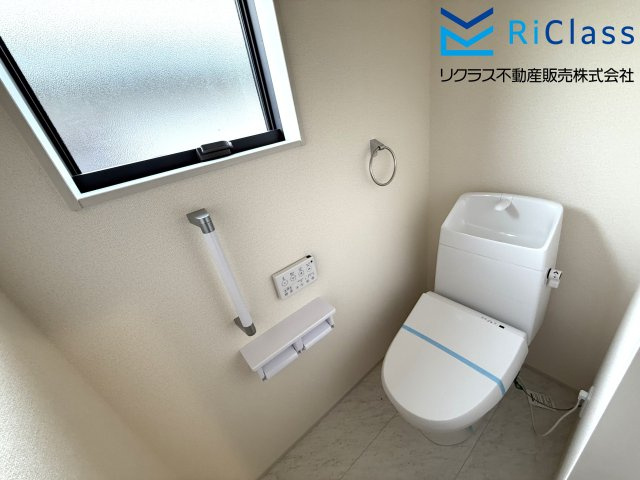 新築戸建　神戸市北区筑紫が丘１丁目8のトイレ|１階のトイレです