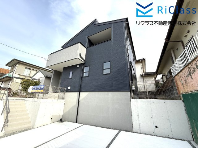 新築戸建　神戸市北区筑紫が丘１丁目8の外観|駐車スペース3台分あります