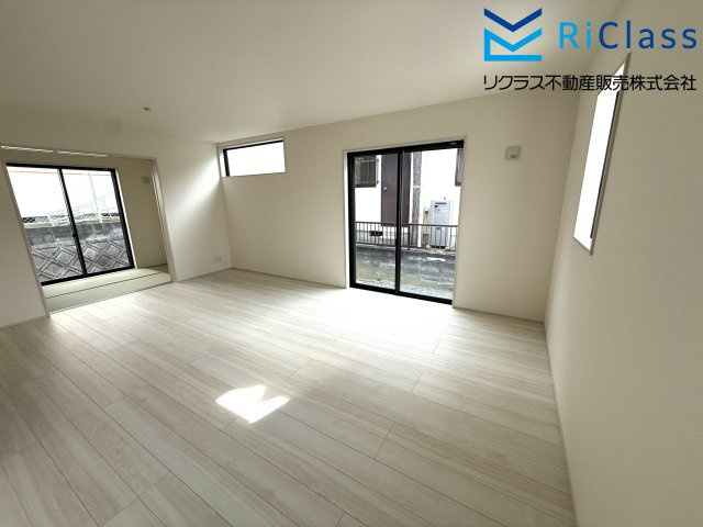 新築戸建　神戸市北区筑紫が丘１丁目8の居間・リビング|ゆったり過ごせる居間です