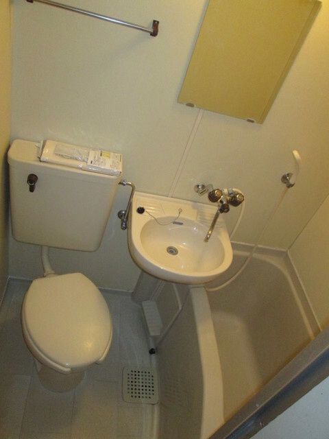 日神パレステージ石川町の浴室