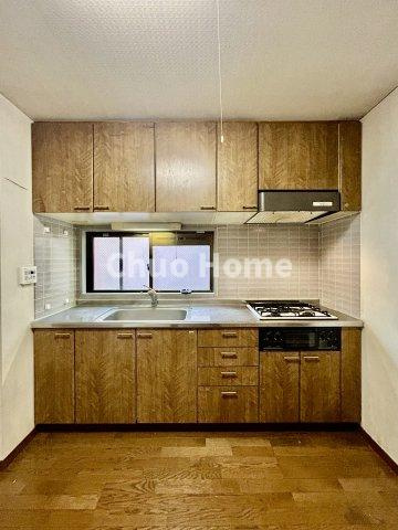 信開ダイナスティ千住のキッチン|ワイドで収納豊富なシステムキッチン