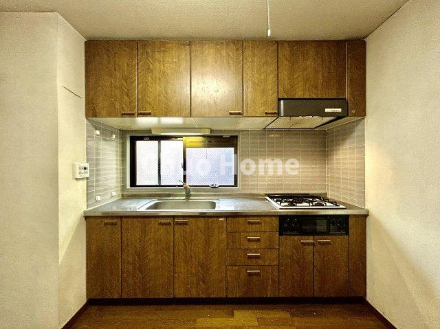 信開ダイナスティ千住のキッチン|ワイドで収納豊富なシステムキッチン