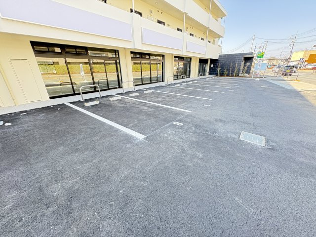 グランヴェールにしすなの駐車場