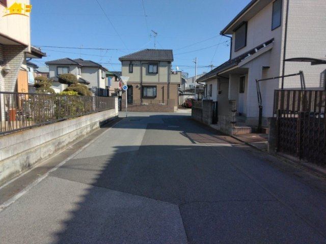 【前面道路含む現地写真】 | 加須市久下４丁目中古戸建て | 前面道路含む現地写真です