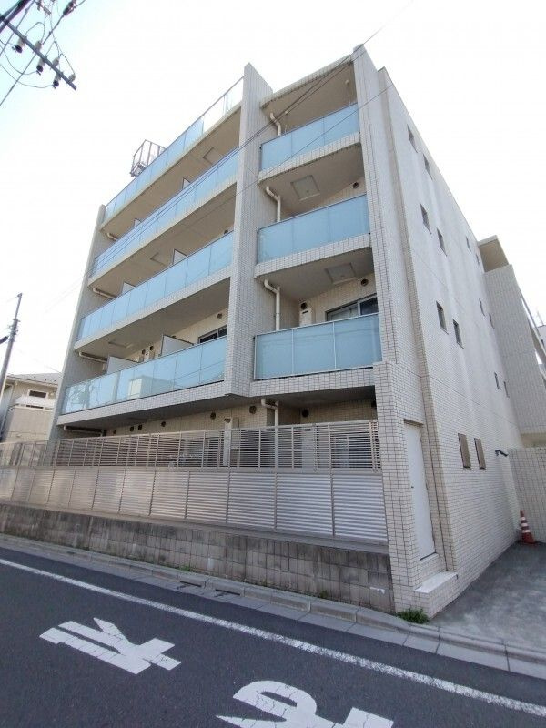 クレイシア祐天寺の外観