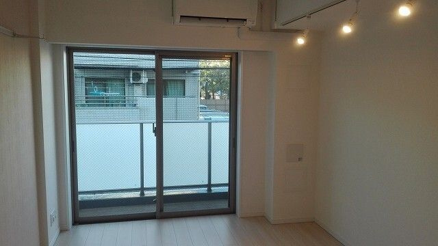 クレイシア祐天寺の居間・リビング