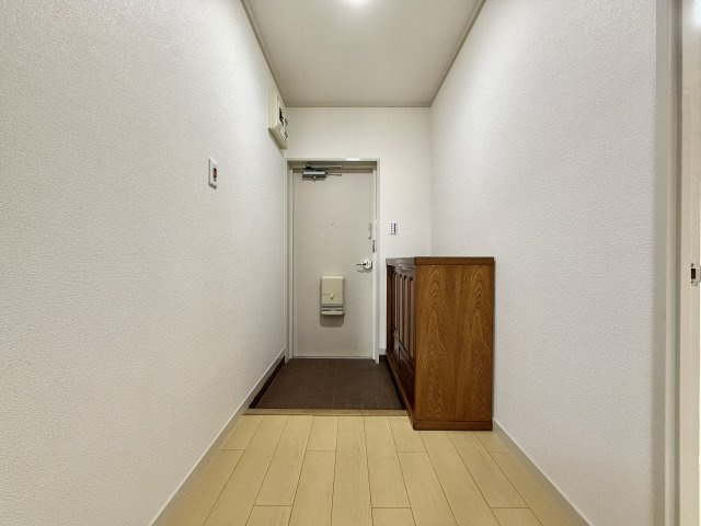 シティコーポ滝子通の玄関