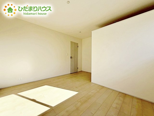 【寝室】 | 小美玉市上玉里第2　新築戸建　1号棟 | ベッドを置いても余裕の広さがあります。パソコンや趣味のスペースなどインテリアを考えるのも楽しみですね！