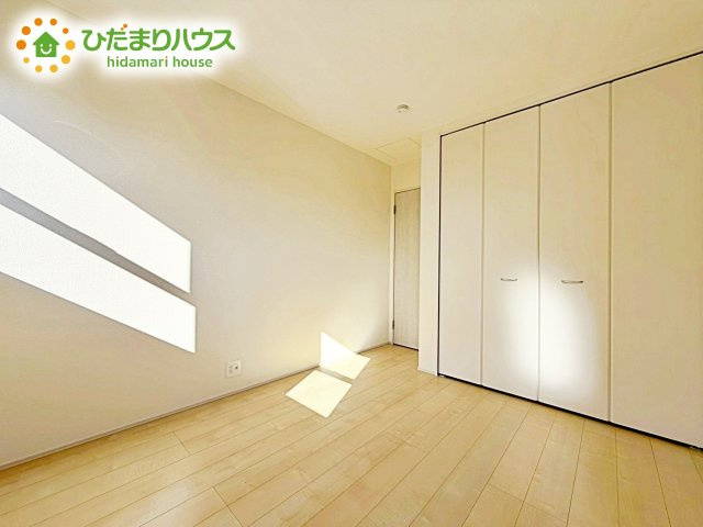 【洋室】 | 小美玉市上玉里第2　新築戸建　1号棟 | 夏場に心地良いひんやり感はフローリングならでは☆彡