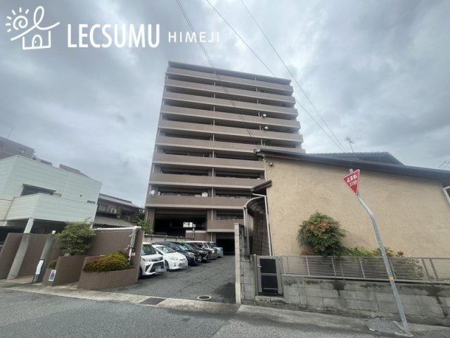 朝日プラザ姫路城南サバーブの外観