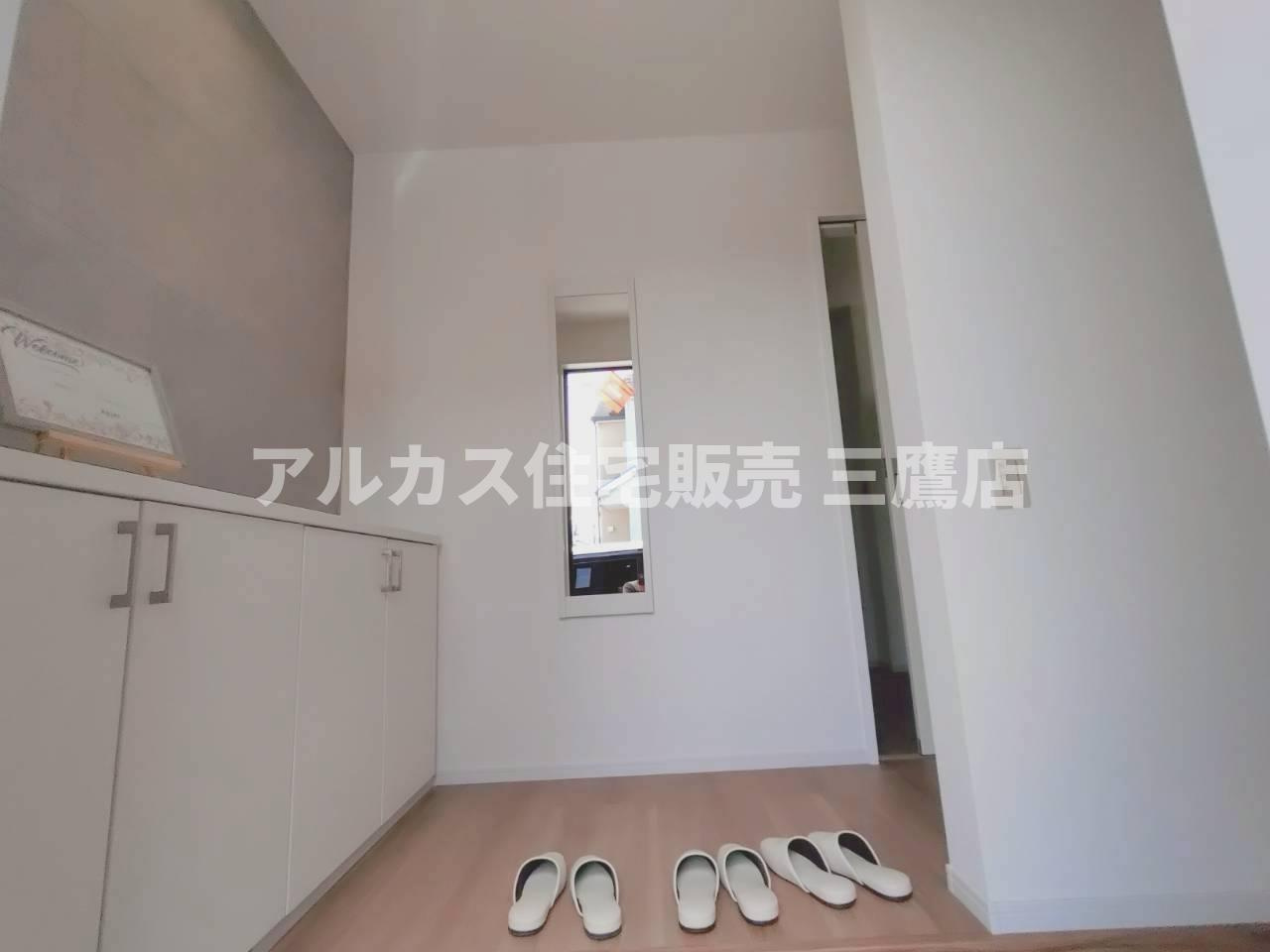 調布市緑ケ丘1丁目 京王線 仙川駅 新築戸建の玄関