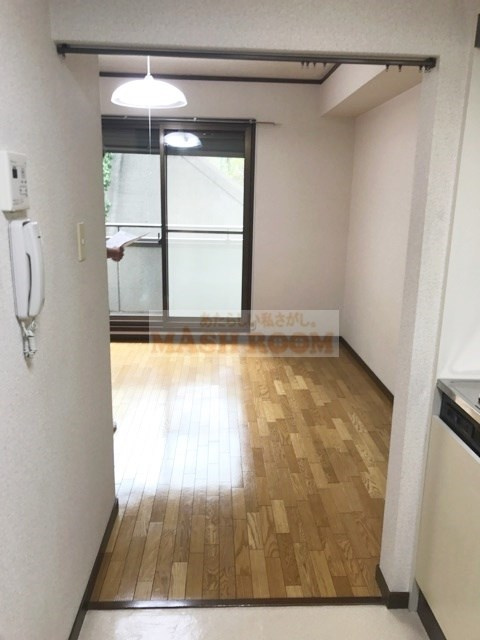 ハウスタチバナの玄関