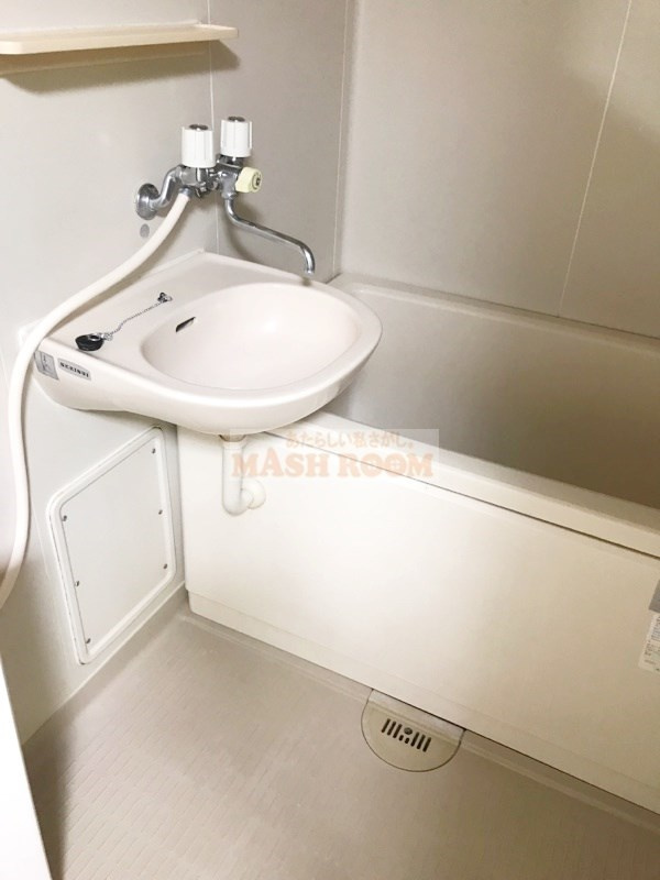 ハウスタチバナの浴室