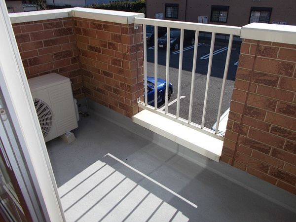 プラムフィールドEのバルコニー