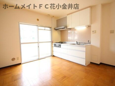 【居間・リビング】 | ガーデンハイツ滝山B棟