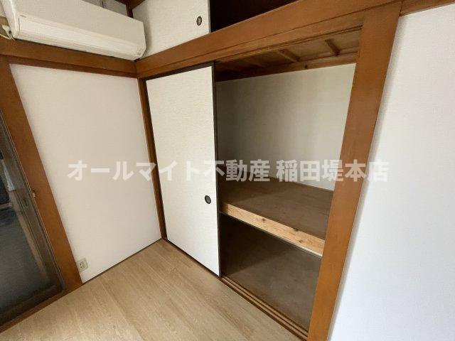 川崎市麻生区向原３丁目のテラスの収納