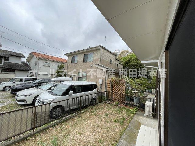 川崎市麻生区向原３丁目のテラスの庭