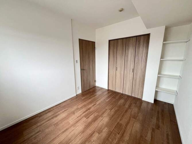 リブコートフェリスガーデン須磨妙法寺の洋室