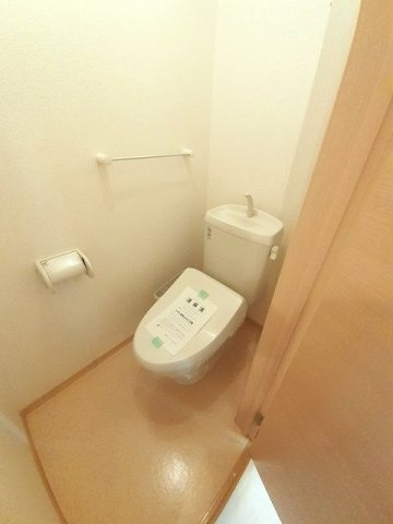 リバティハウスＢのトイレ|落ち着いたトイレです