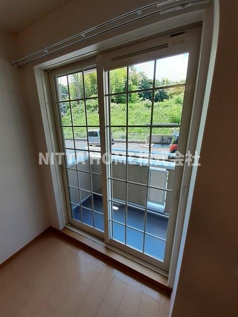 母屋のバルコニー|リビングルームについたバルコニーです＊