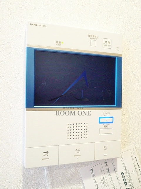 ルーブル川崎中丸子弐番館のセキュリティ|モニター付インターホンです。