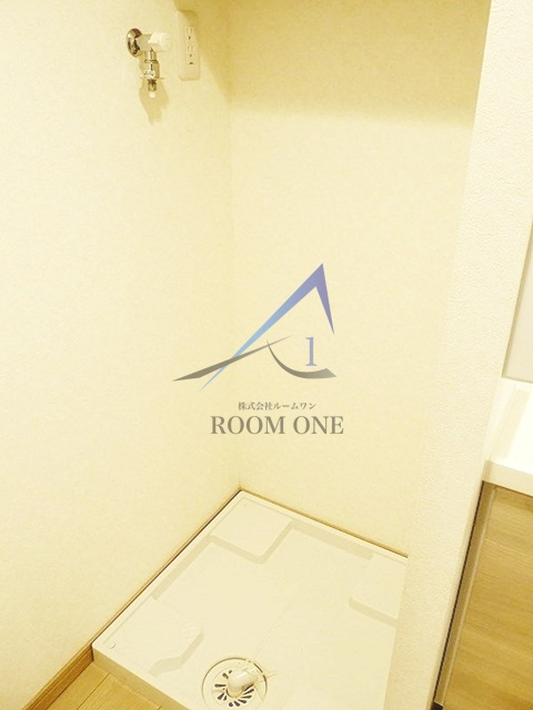 ルーブル川崎中丸子弐番館の設備|洗濯機置場です。