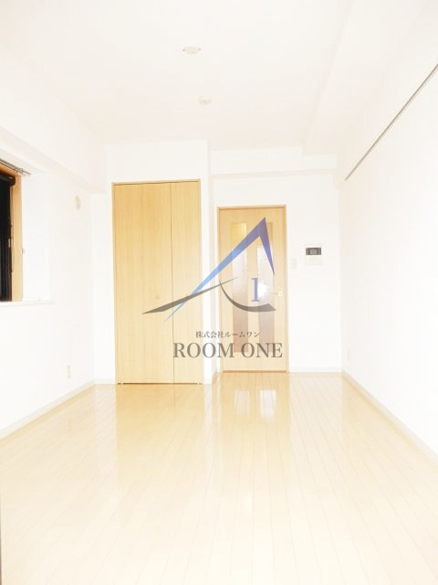 アーバン・スクエア鶴見中央の居間・リビング|洋室のお部屋です。