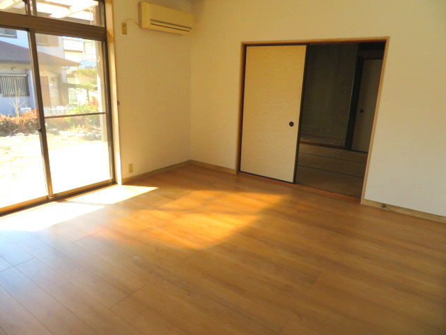 高崎市吉井町南陽台　中古448の洋室