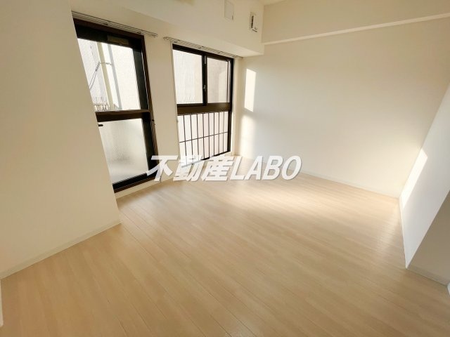 エグゼリエみなと通りの居間・リビング