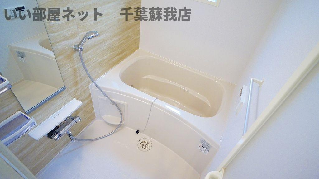 クラージュの浴室|きれいなお風呂です