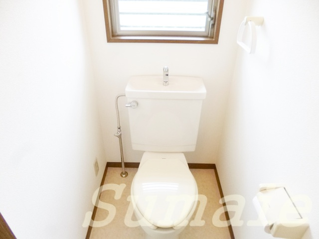 ソレイユトシマのトイレ|トイレにも窓あります！