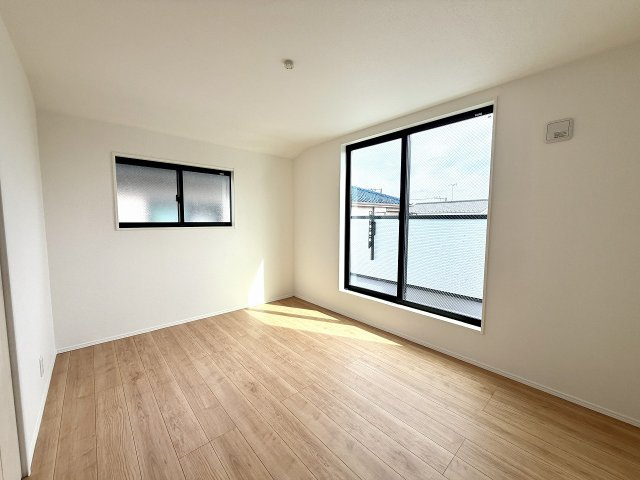 世田谷区桜上水2丁目　広々10ｍ間口×土地36坪超　新築戸建限定1棟の洋室