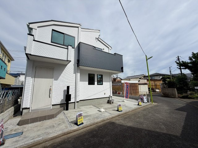 世田谷区桜上水2丁目　広々10ｍ間口×土地36坪超　新築戸建限定1棟の前面道路含む現地写真