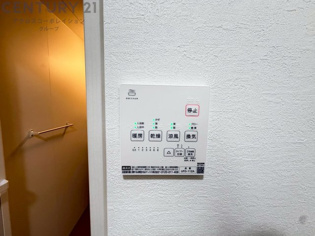 暖房機能があるため、冬場でも温かい浴室で入浴でき、乾燥機能があるため、水気を素早く取り除けます。また、換気機能があるため、湿気を素早く排出してカビや雑菌の発生を防ぐことができます。