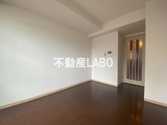 ジュネーゼグラン南堀江の洋室