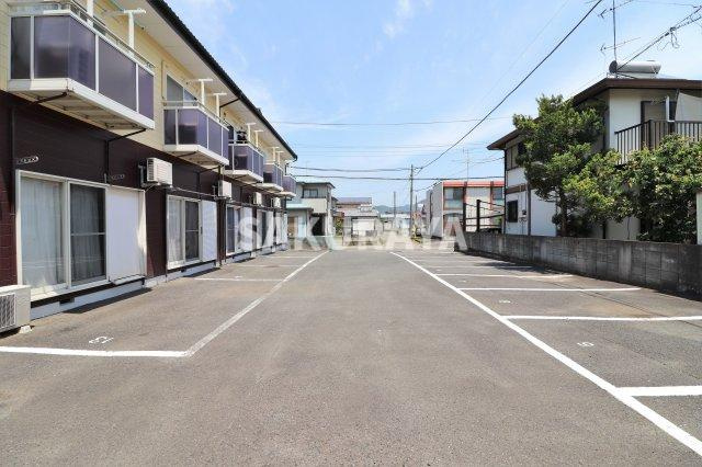 メゾンパスポートＡ棟の駐車場