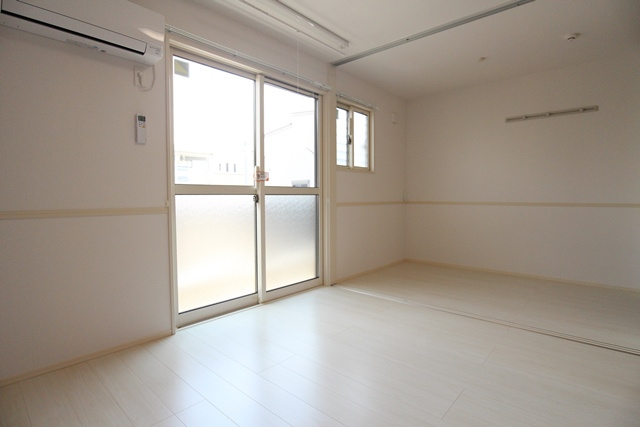 アモリール津福の居間・リビング|ゆったりとしたリビングです