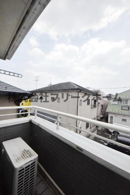 小金井市中町３丁目のタウンのバルコニー