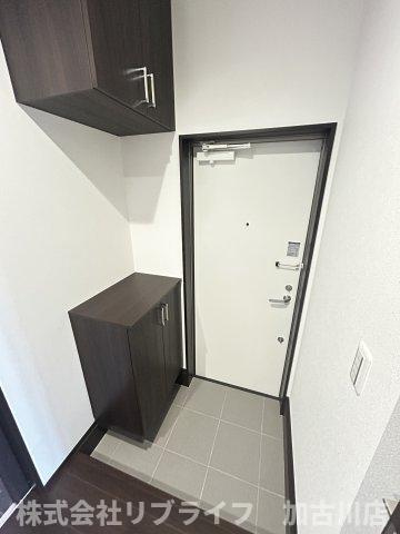 オーパス北在家の玄関