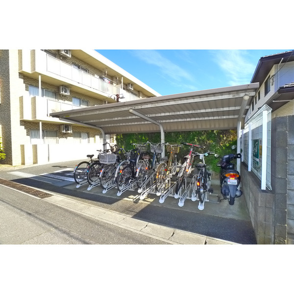 ヴェルテけやき坂通り