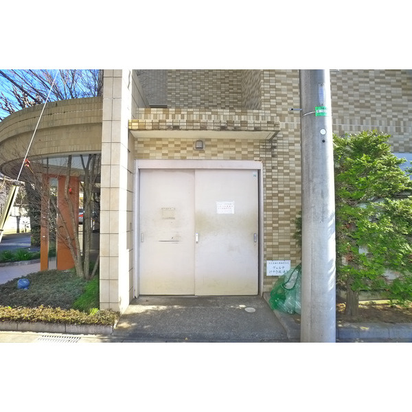 ヴェルテけやき坂通り