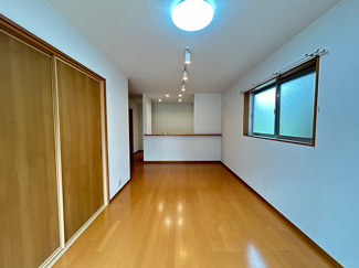【居間・リビング】 | 岡崎市稲熊町8丁目　戸建